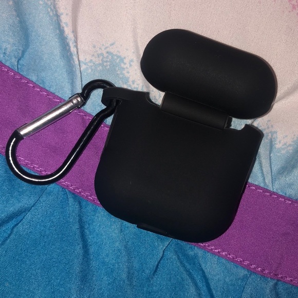 Black Airpod Case - Picture 2 of 3